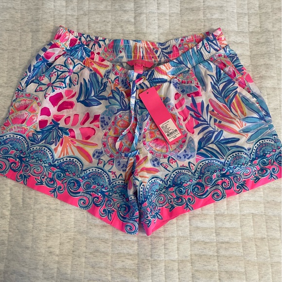 Lilly Pulitzer Katia Shorts Resort White Rain Forest Retreat SS-1488 - Picture 4 of 8